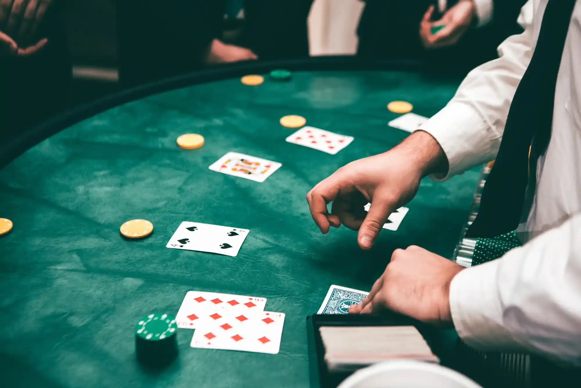 How can beginners succeed in low-stakes poker