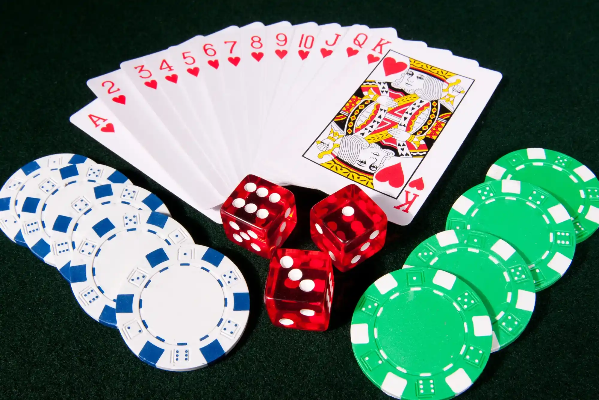 What are the perks of casino referral programs